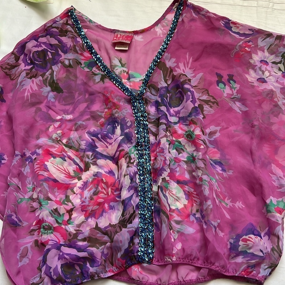 Free People Floral Embellished Sequins V-Neck Sheer Kimono Top - Picture 6 of 10